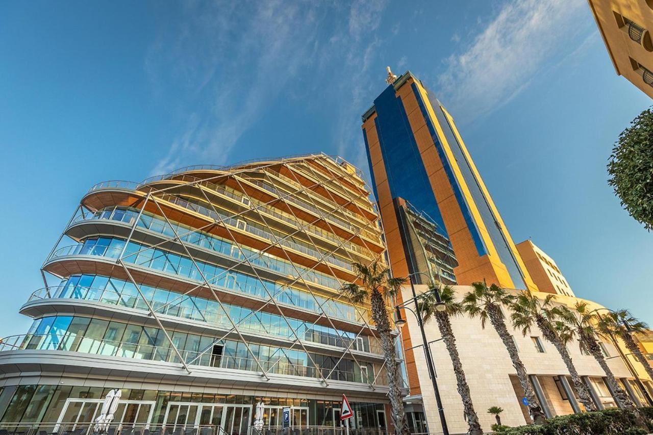 Modern Apartment Steps To St George'S Bay San Ġiljan Exterior foto