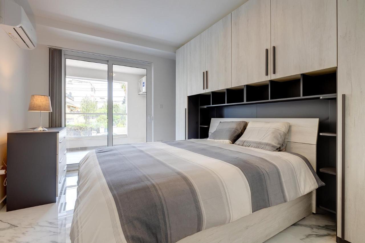 Modern Apartment Steps To St George'S Bay San Ġiljan Exterior foto