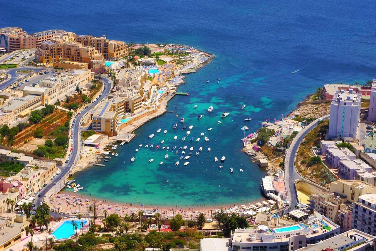 Modern Apartment Steps To St George'S Bay San Ġiljan Exterior foto